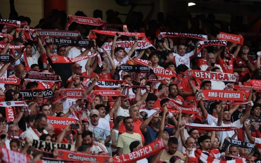 SL Benfica players during the Europa League first leg against Heart of Midlothian at Estádio da Luz on 6 August 2026
